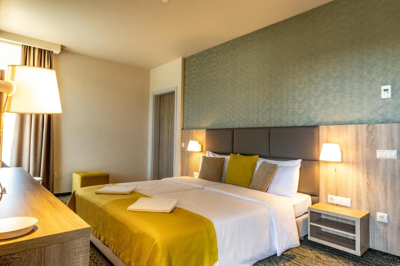 מישקולץ Lignum Hotel מראה חיצוני תמונה