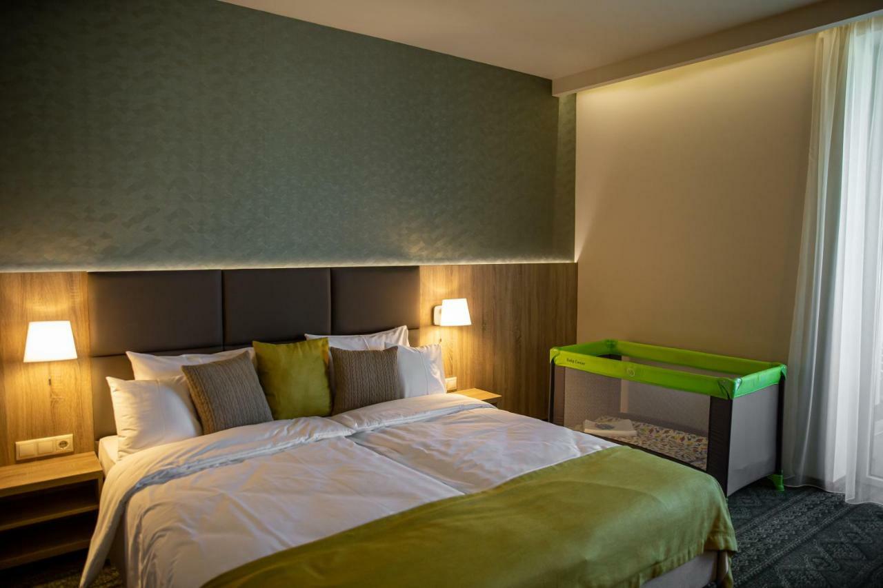 מישקולץ Lignum Hotel מראה חיצוני תמונה